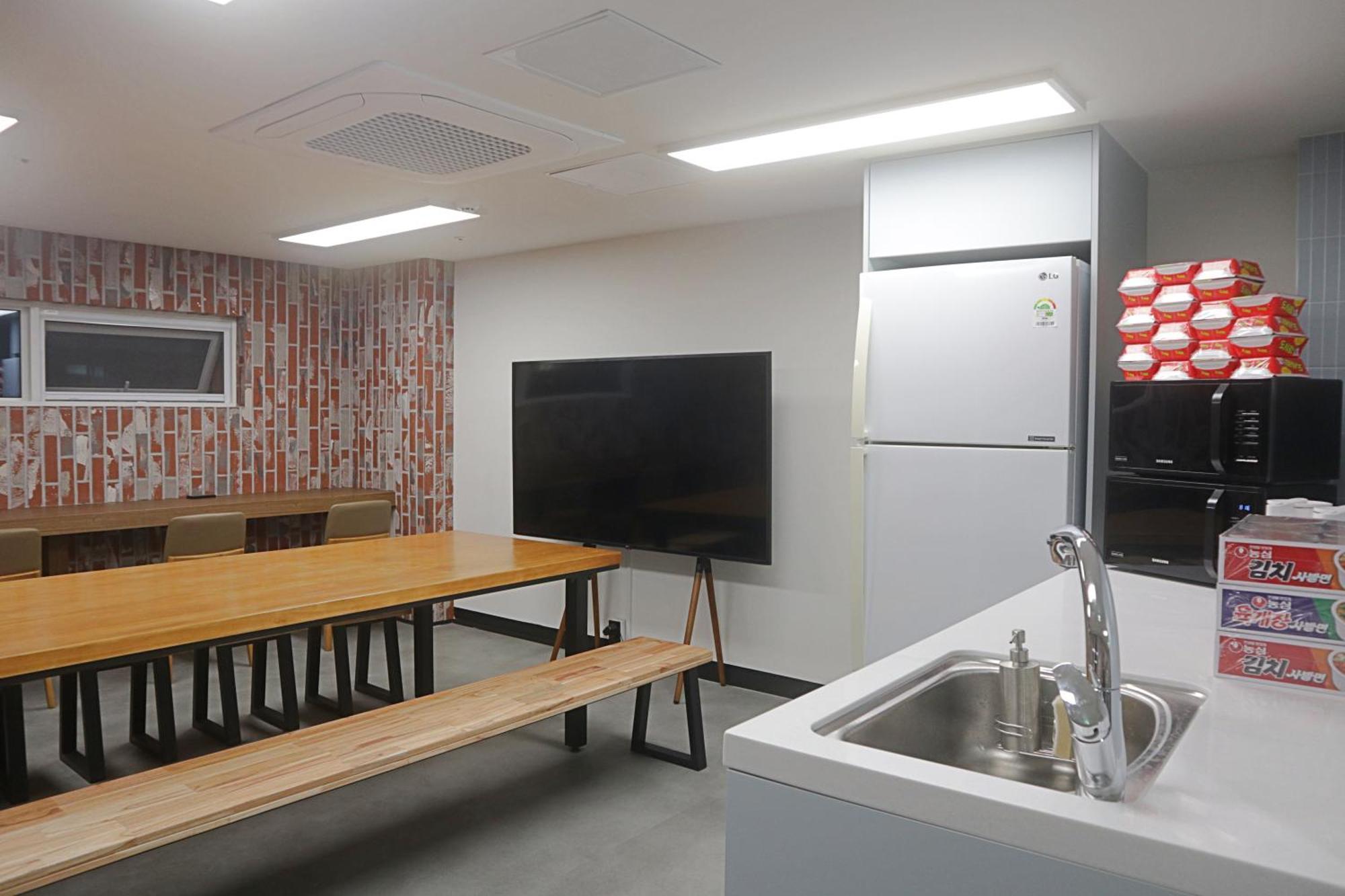 Sokcho Station Hostel Eksteriør billede